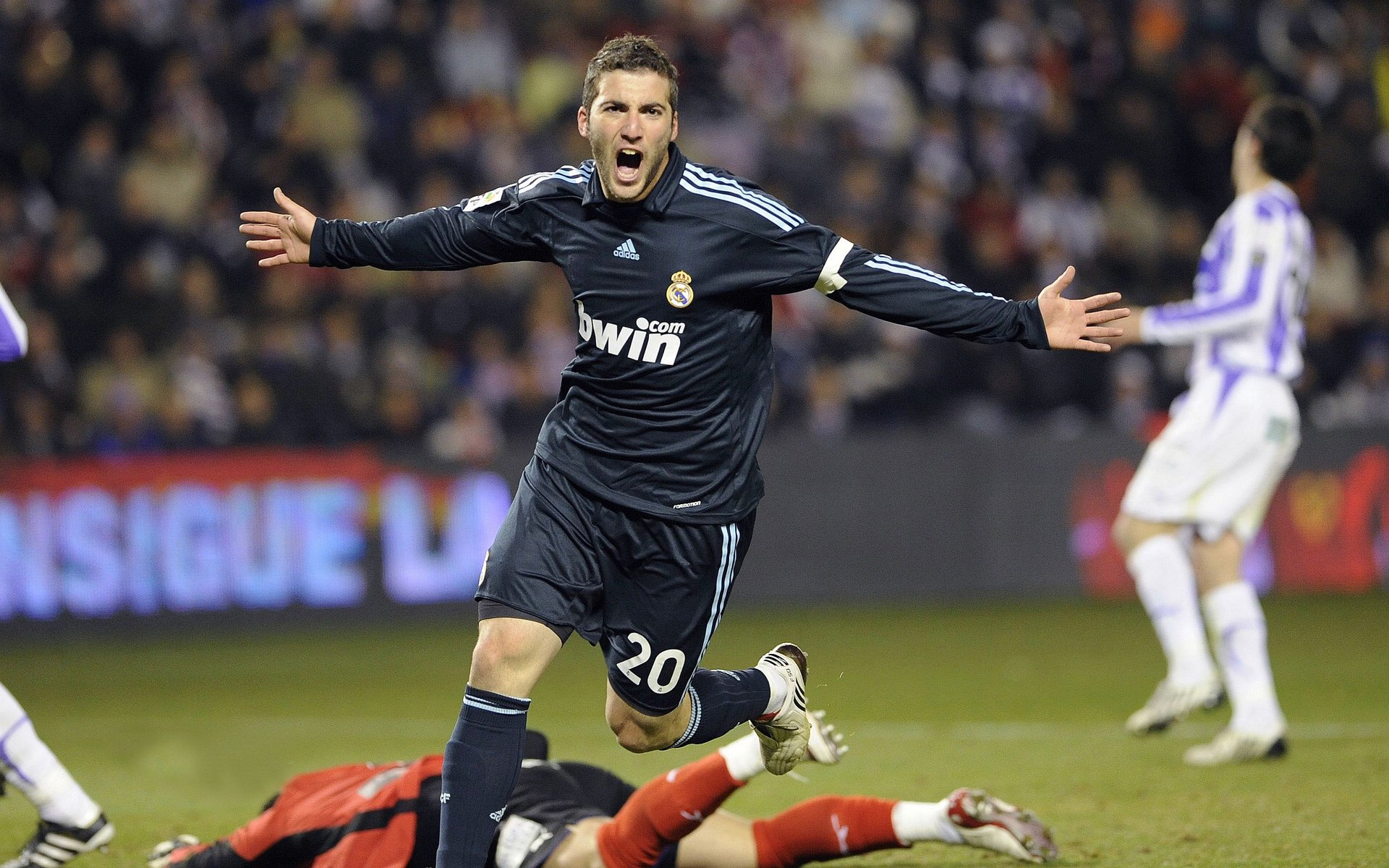 _运动员赛场外：生活趣事大曝光_，赛场外的运动员