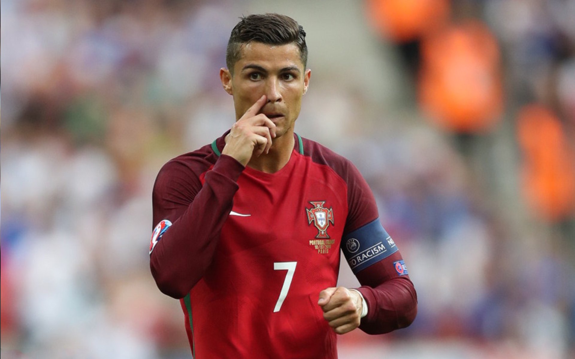 青少年“拼搏精神”公益影像展在南京隆重开幕，传递正能量，青少年公益活动照片